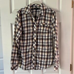 Gap Plaid Long Sleeve Button Down